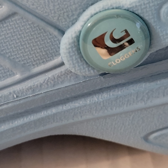 Cloggens Clogs - Picture 4 of 8